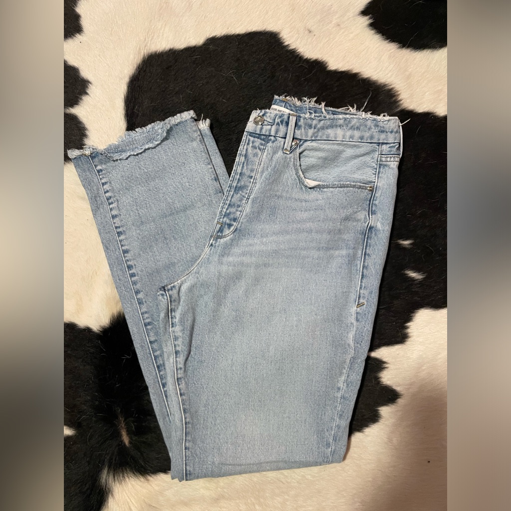 Nwot Good American Light Blue Straight Leg Jeans